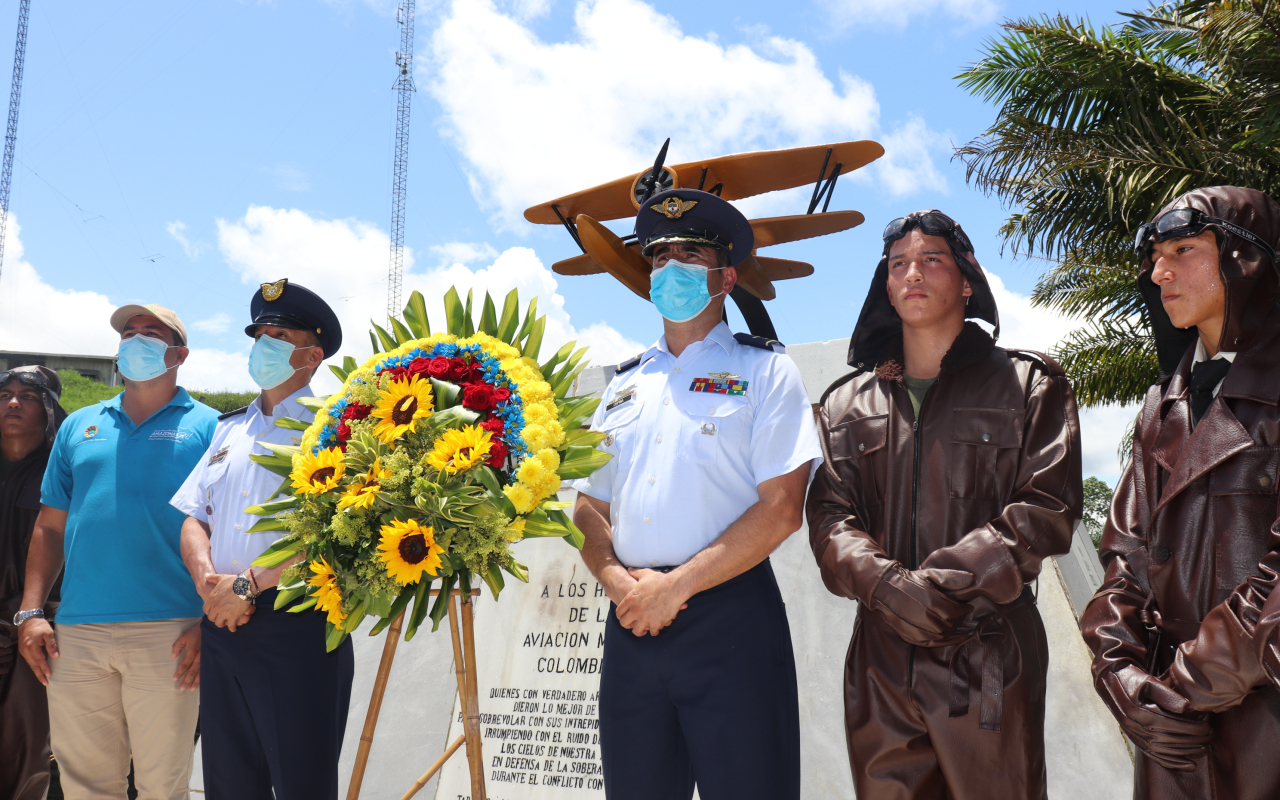 Homenaje al 89° aniversario del conflicto colombo-peruano, fue presidido por su Fuerza Aérea en el Amazonas 