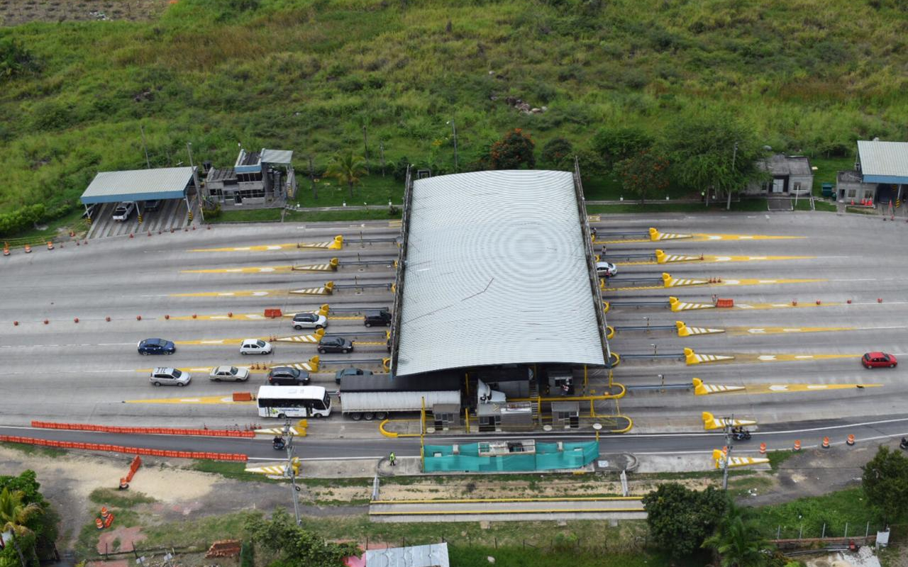 Desde el aire su Fuerza Aérea Colombiana brindará seguridad para los viajeros en este retorno de semana santa.