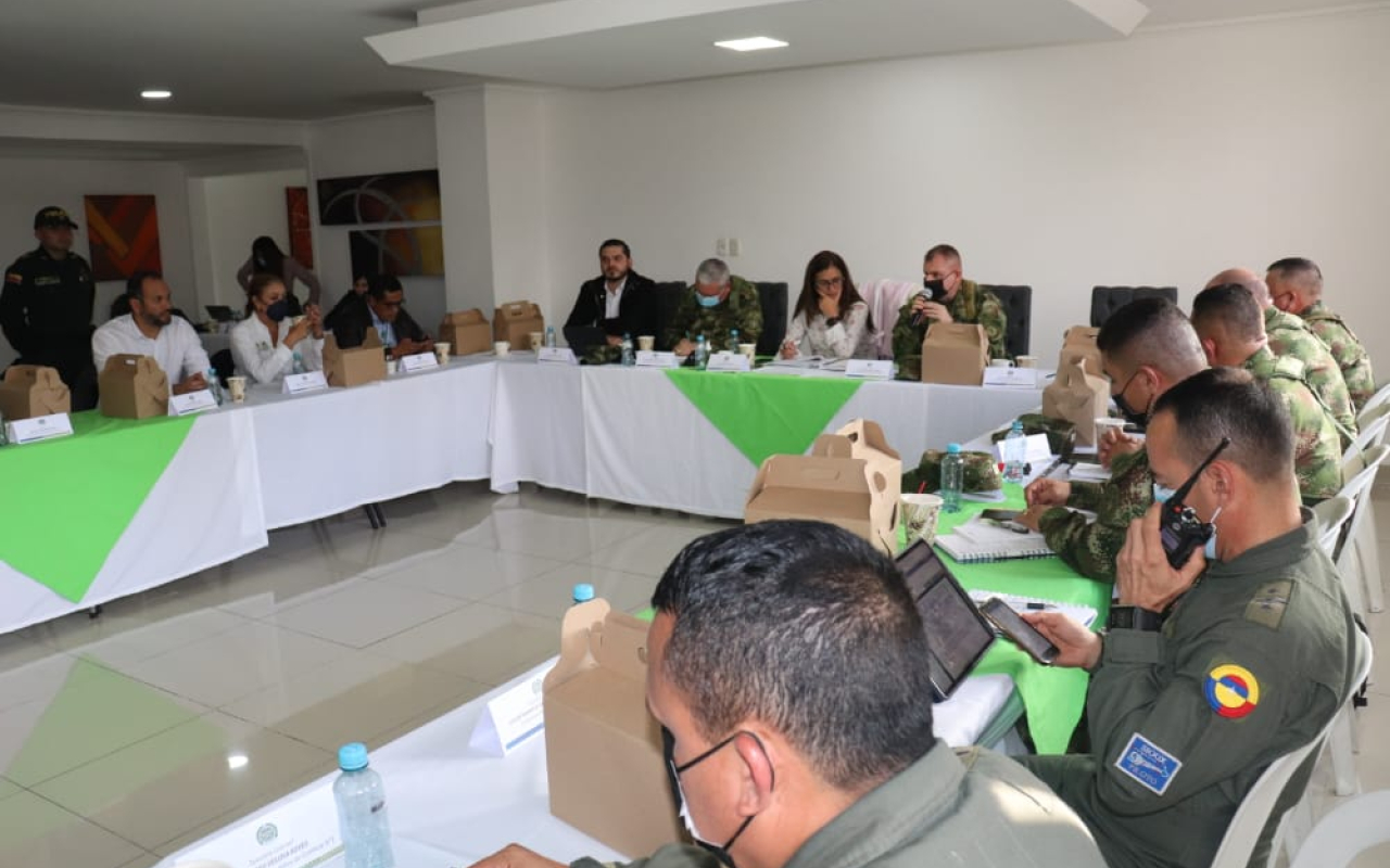 Fuerza Aérea participa en Puestos de Mando Unificados en Tolima, Huila, Caldas y Cundinamarca 