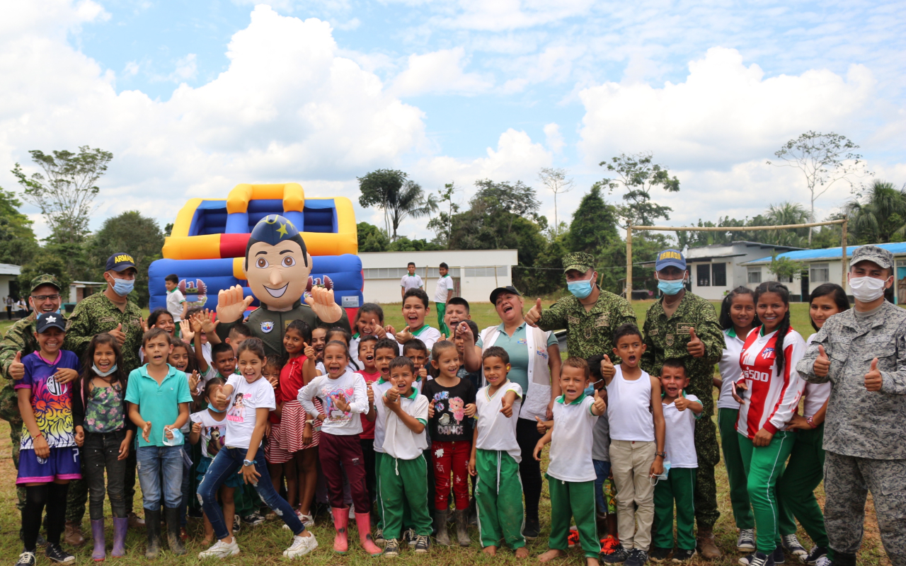 Un día de alegría en Las Mercedes, Caquetá gracias a su Fuerza Aérea Colombiana 