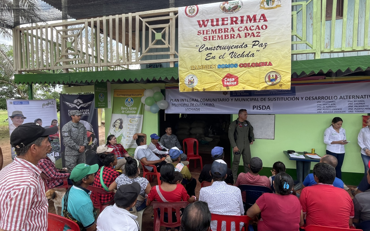 Su Fuerza Aérea continúa apoyando los Cacaoteros del Alto Vichada