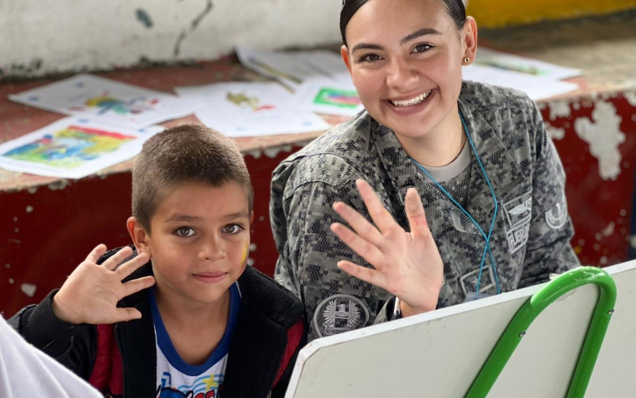 El Día del Niño fue celebrado por su Fuerza Aérea Colombiana