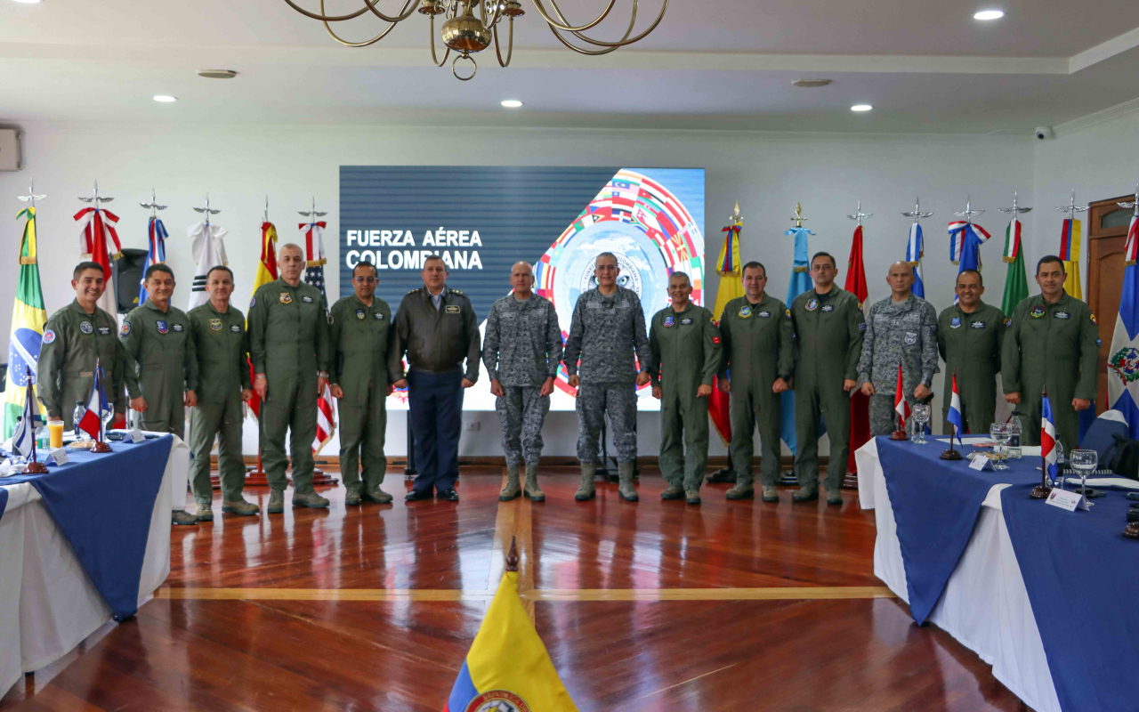 Balance de la cooperación internacional y construcción de oportunidades en un contexto global realizó su Fuerza Aérea 