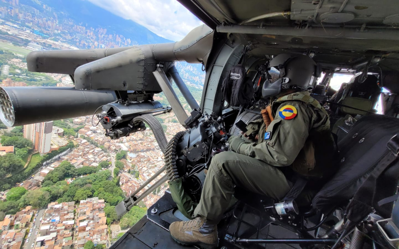 Desde las alturas, su Fuerza Aérea monitorea la jornada electoral en Antioquia y Chocó.