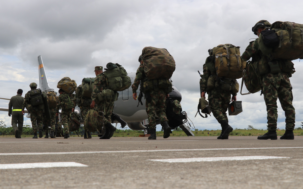 Fuerza Aérea continúa movilizando efectivos de la Fuerza Pública para fortalecer la seguridad durante las elecciones       
