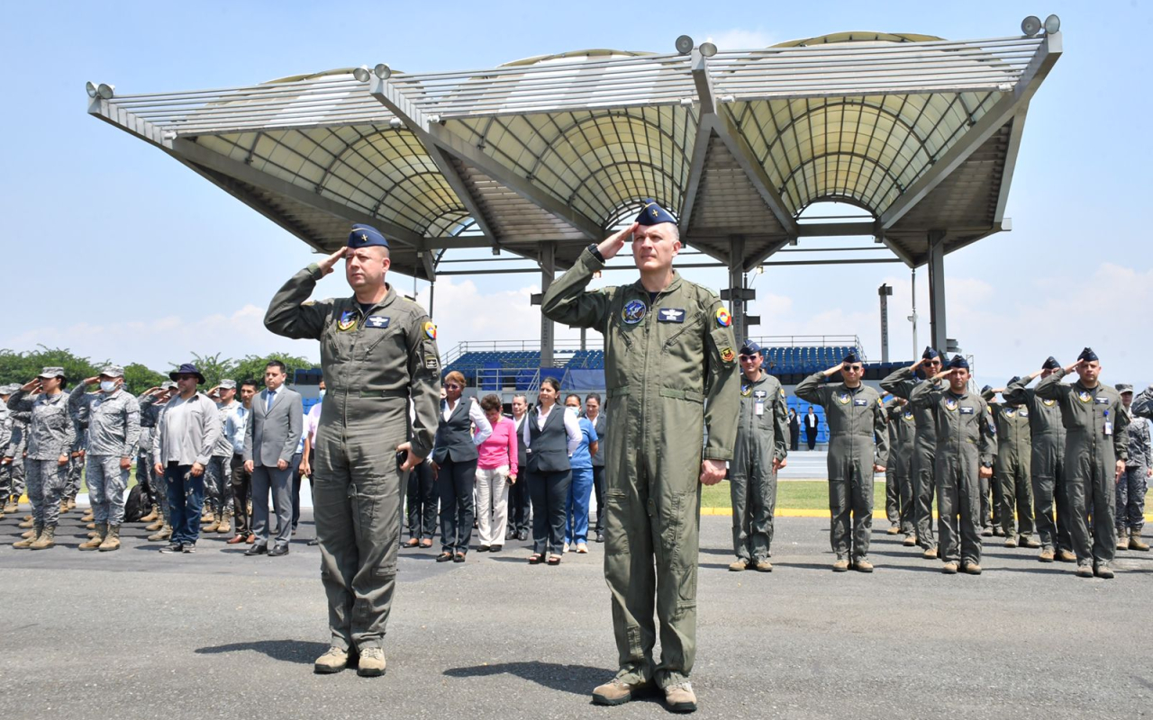 La Base Aérea Marco Fidel Suárez conmemoró el “Día del Héroe de la Nación y sus Familias”