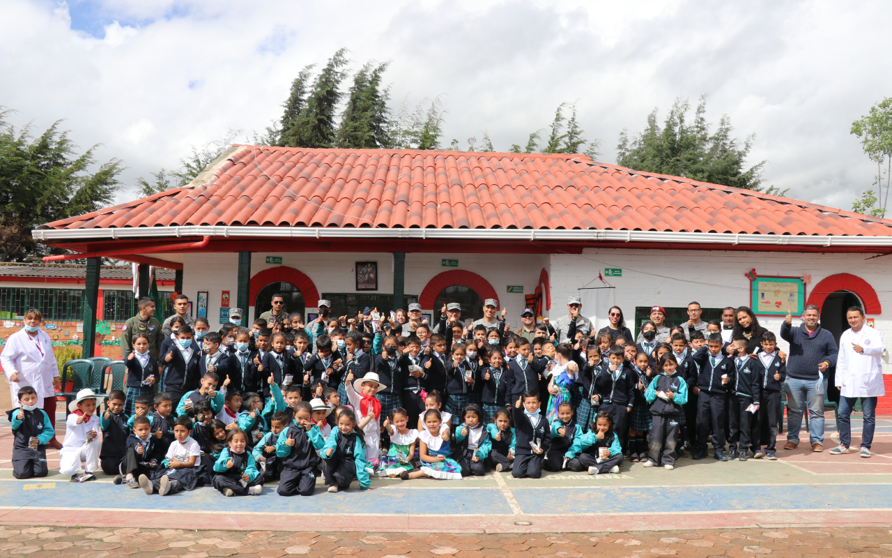 Con el “Plan Corazón Amigo”, CATAM entrega sonrisas a niños y niñas de la Escuela El Cerrito 