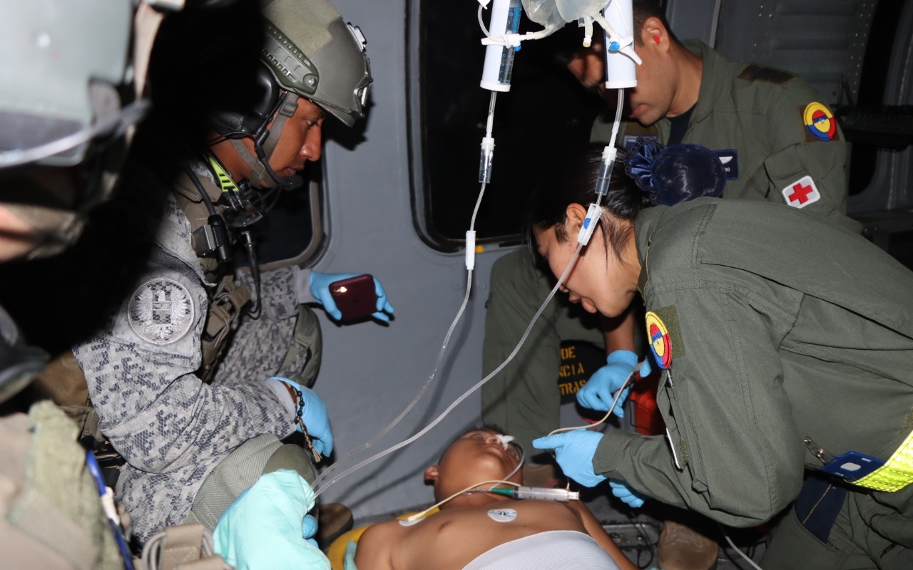 Vida de un menor de edad fue salvada tras despliegue aéreo de su Fuerza Aérea