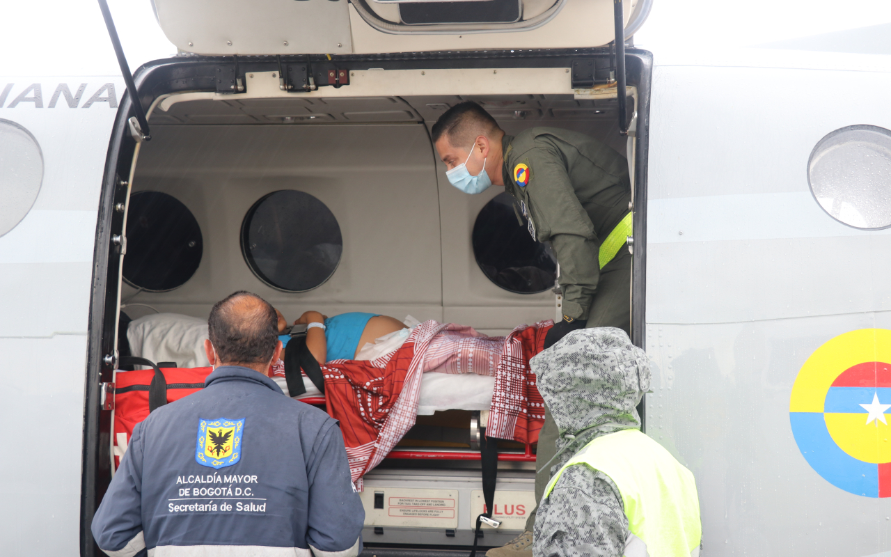 En avión ambulancia se realiza traslado aeromédico un menor  desde Riohacha hasta Bogotá