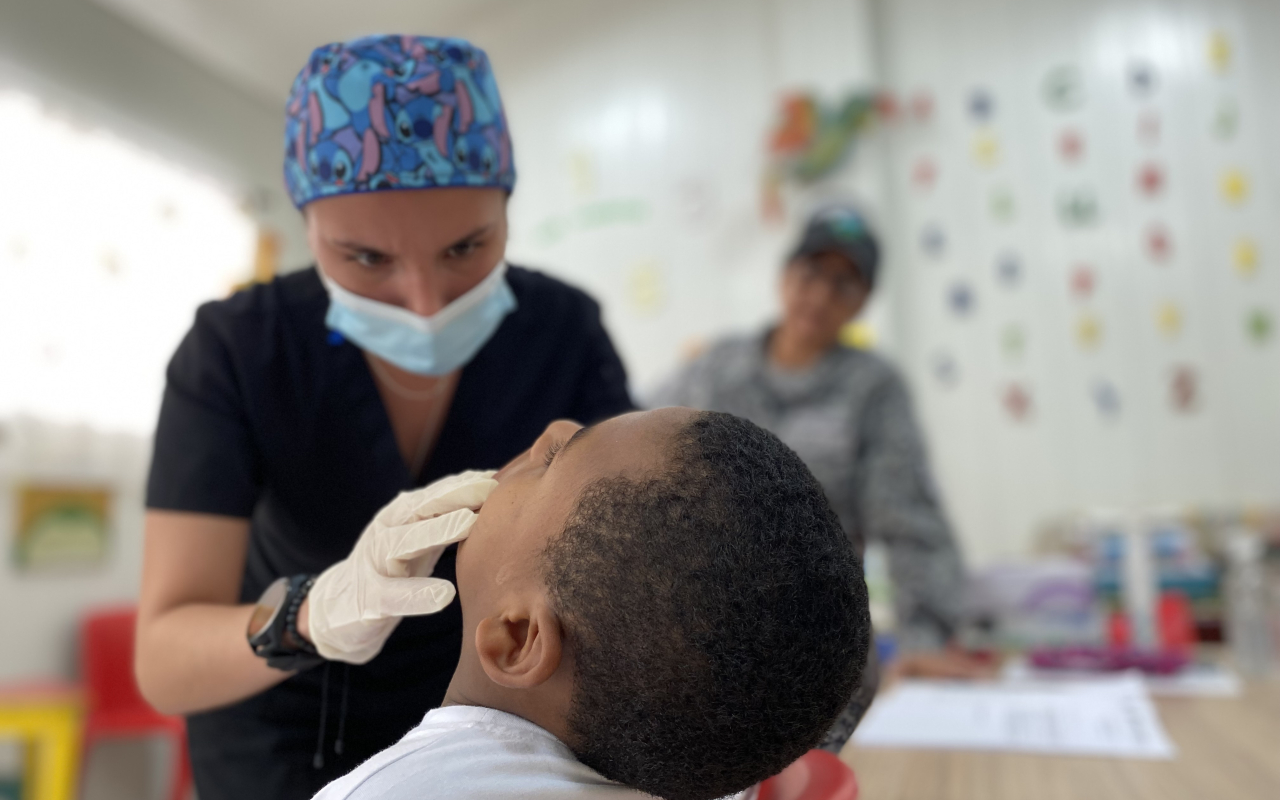 Tercer control médico a personas con discapacidad en el Archipiélago