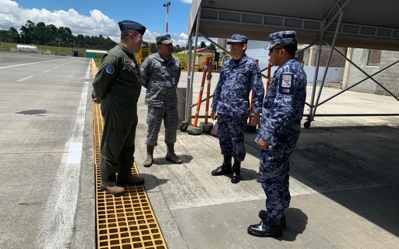 Fuerza Aérea Colombiana intercambia buenas prácticas con la Fuerza Aérea Mexicana