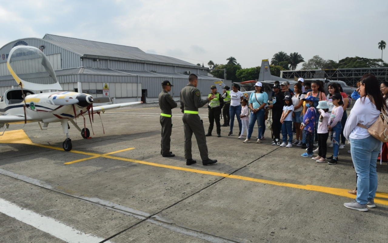 Inician actividades conmemorativas a los 103 años de la Fuerza Aérea Colombiana en Cali 
