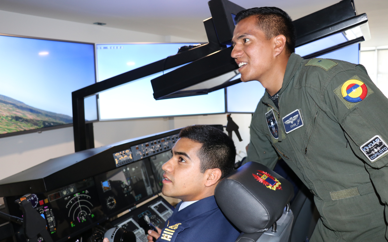 La Escuela de Aviación Chilena realizó visita geoestratégica a CATAM