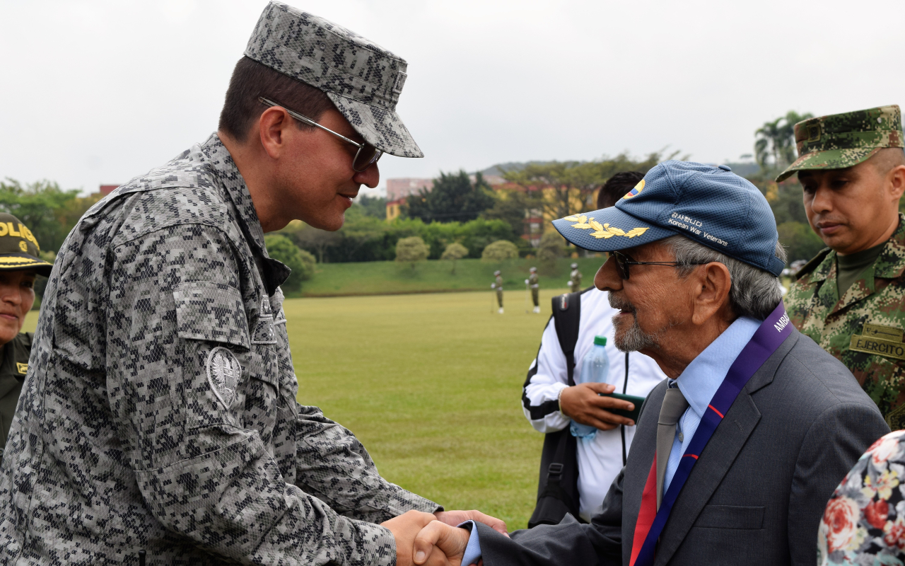 Cali conmemoró el Día Nacional del Veterano