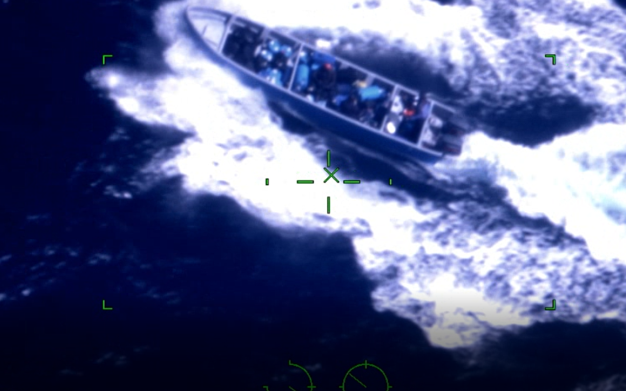 Fuerza Aérea y Armada de Colombia incautan clorhidrato de cocaína en La Guajira