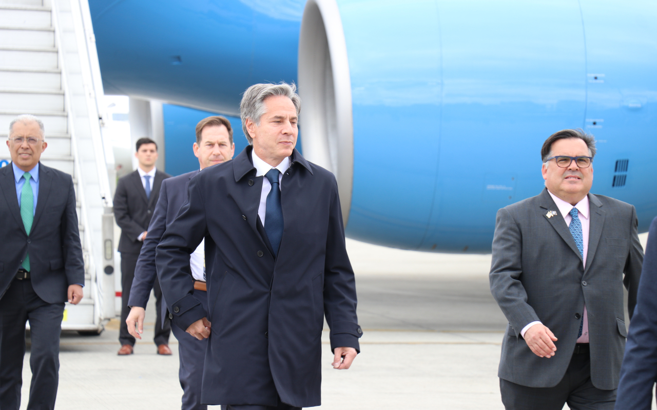 El secretario de Estado de Estados Unidos es recibido en CATAM 