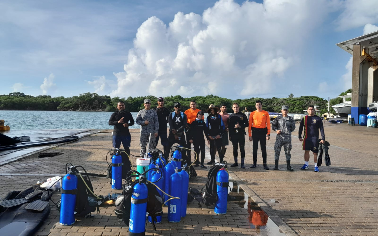Control del Pez León en la Isla de San Andrés