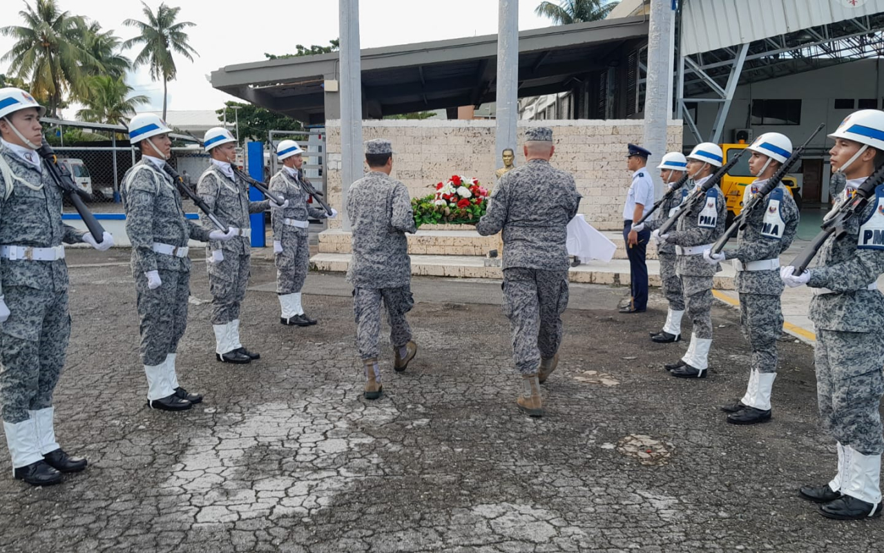 Conmemoración del Día del Veterano en el Grupo Aéreo del Caribe. 