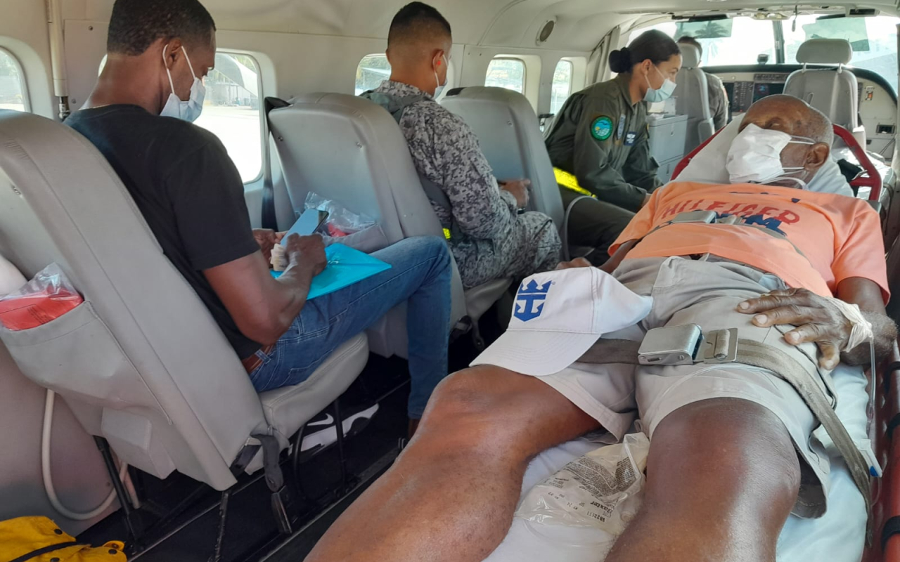  Traslado Aeromédico a paciente de la tercera edad desde la Isla de Providencia