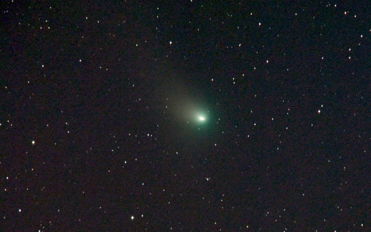 Cometa ZTF sobre el cielo Gaoriano.