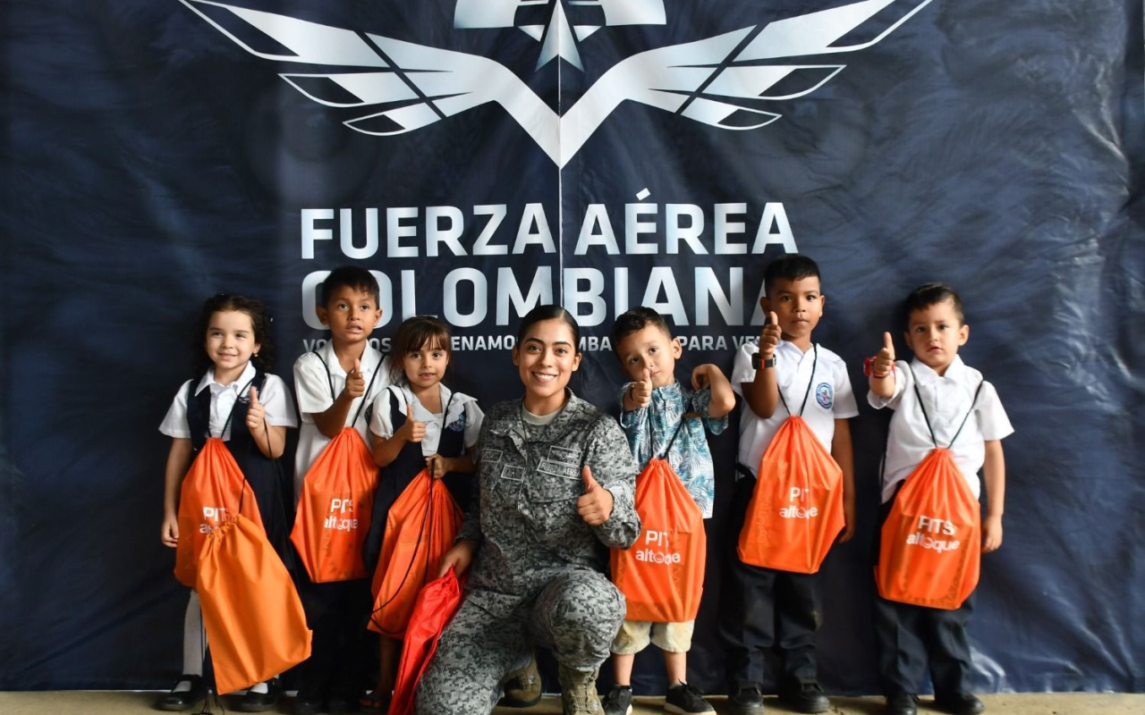 Kits escolares fueron entregados a niños de la capital de Caquetá 