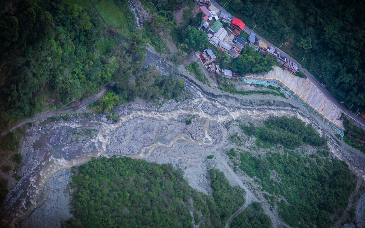 Monitoreo aéreo en el Cañón del Combeima, debido a emergencia por fuertes lluvias
