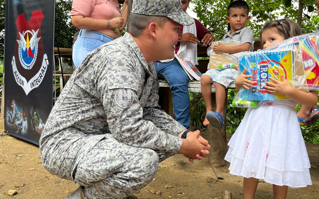 Entrega de Kits escolares incentiva la educación de los menores del Magdalena Centro