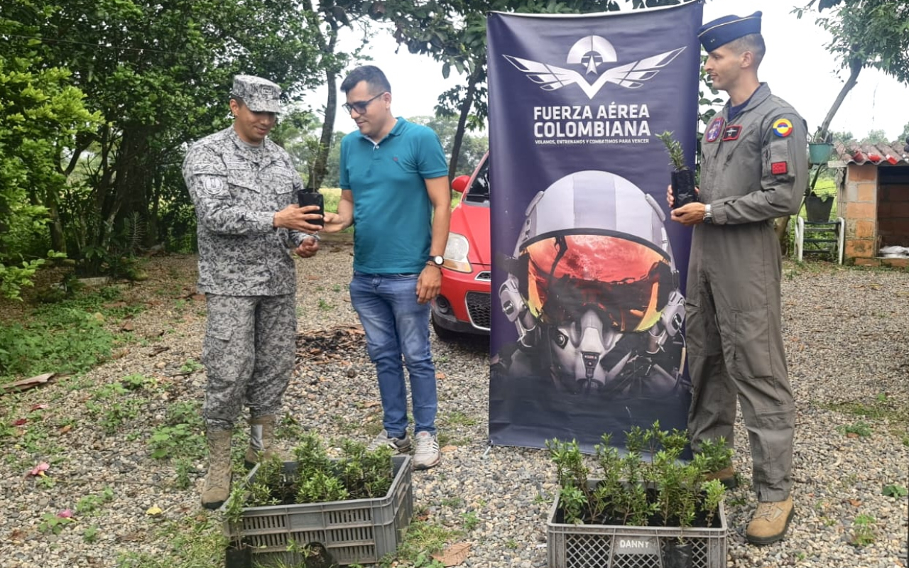 En el Día Internacional de la Tierra la vereda Vigía reflorecerá gracias a la Fuerza Aérea