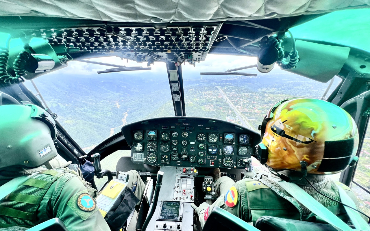 Vías principales en “Plan retorno” son custodiadas por tripulaciones de su Fuerza Aérea Colombiana