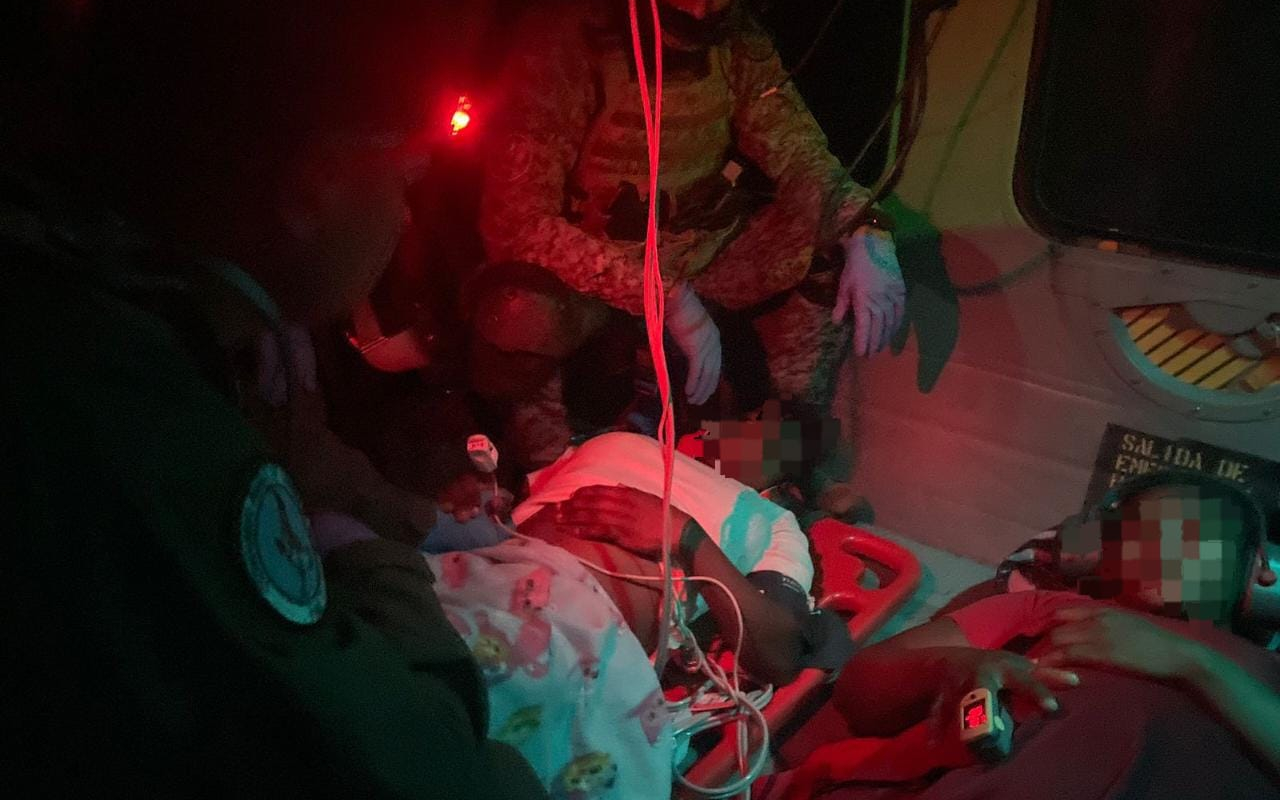 Durante vuelo madre gestante inicia labores de parto en Antioquia, a bordo de helicóptero Fuerza Aérea