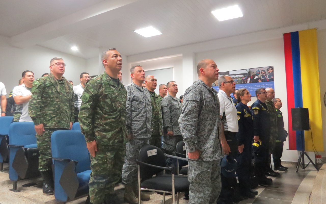 Alumnos del Curso de Altos estudios Militares CAEM visitaron el Grupo Aéreo del Amazonas