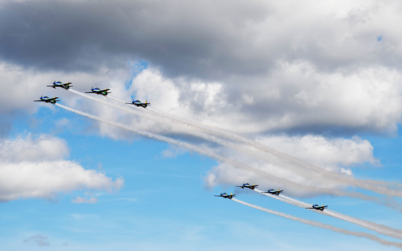 Con maniobras en el cielo antioqueño, escuadrilla Fumaça llega a la Feria Aeronáutica 2023