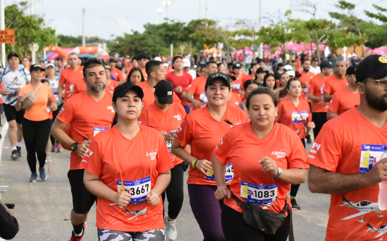 Con éxito se realizó la tercera edición de la carrera ‘Corre como el viento’ en el Gran Malecón
