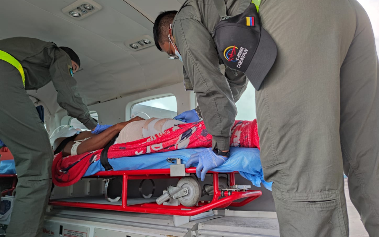 En cumplimiento a misión de traslado aeromédico, hombre es llevado de Providencia a San Andrés, Isla