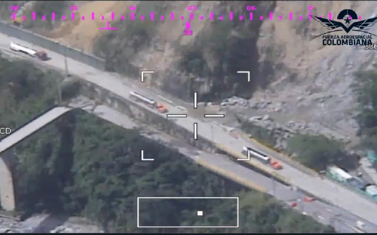 Fuerza Aeroespacial Colombiana realiza reconocimiento del corredor vial entre Villavicencio y Bogotá
