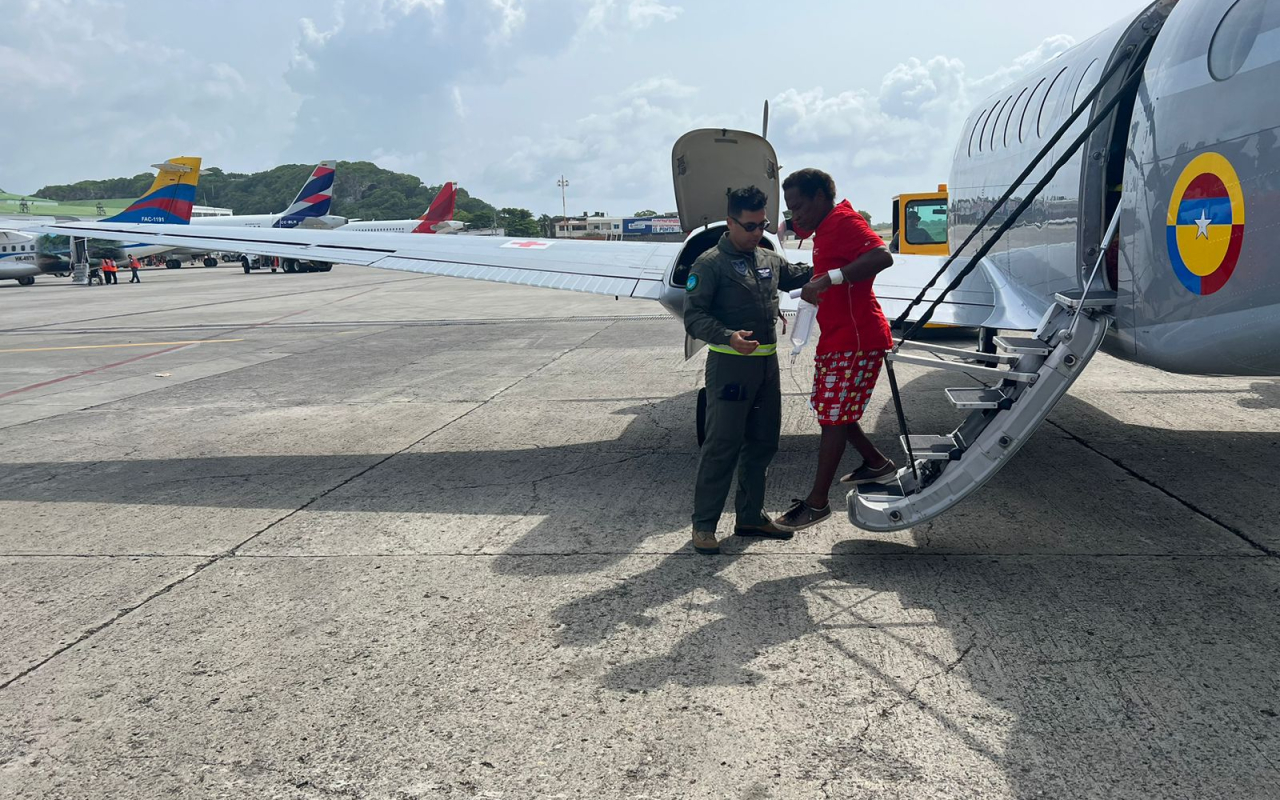 Hombre de 56 años, fue trasladado de Providencia a San Andrés,  por su Fuerza Aeroespacial Colombiana