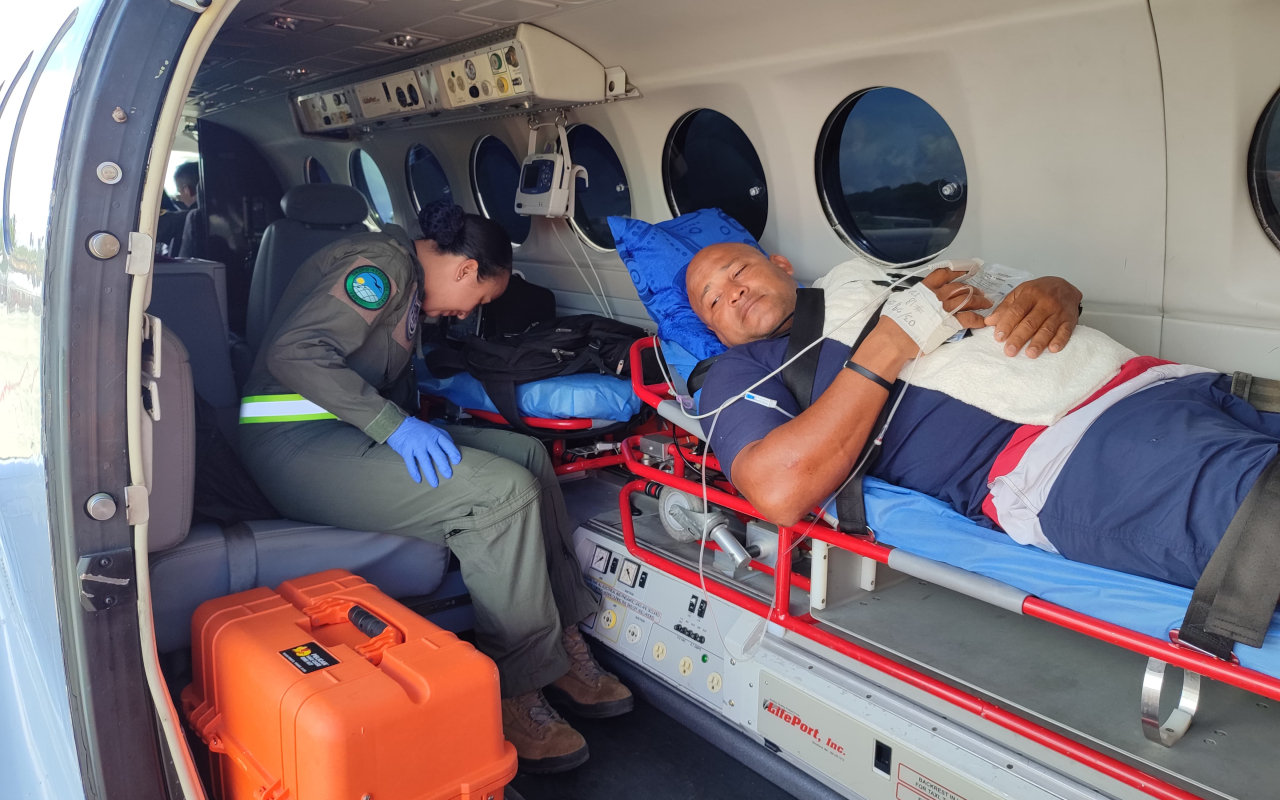 Hombre de 56 años trasladado de Providencia a San Andrés, isla por su Fuerza Aeroespacial Colombiana