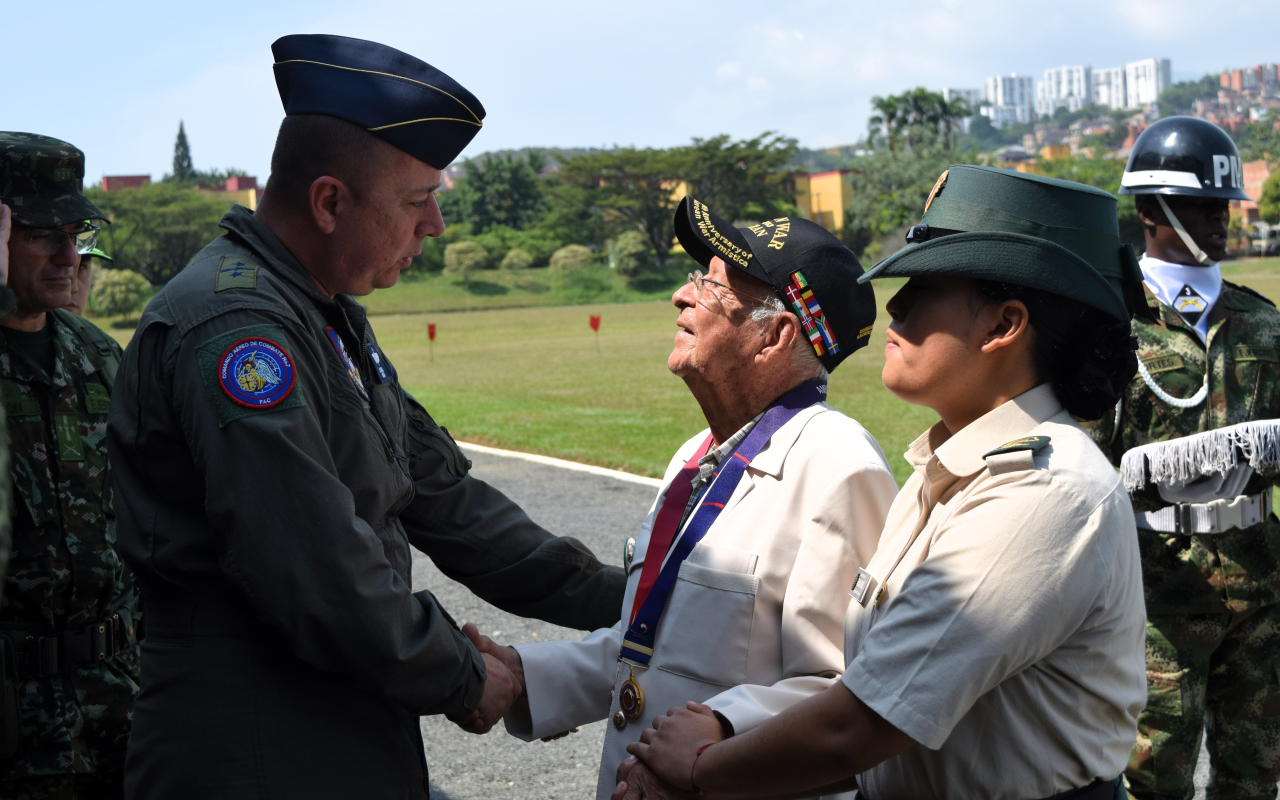 Veteranos recibieron homenaje en Cali