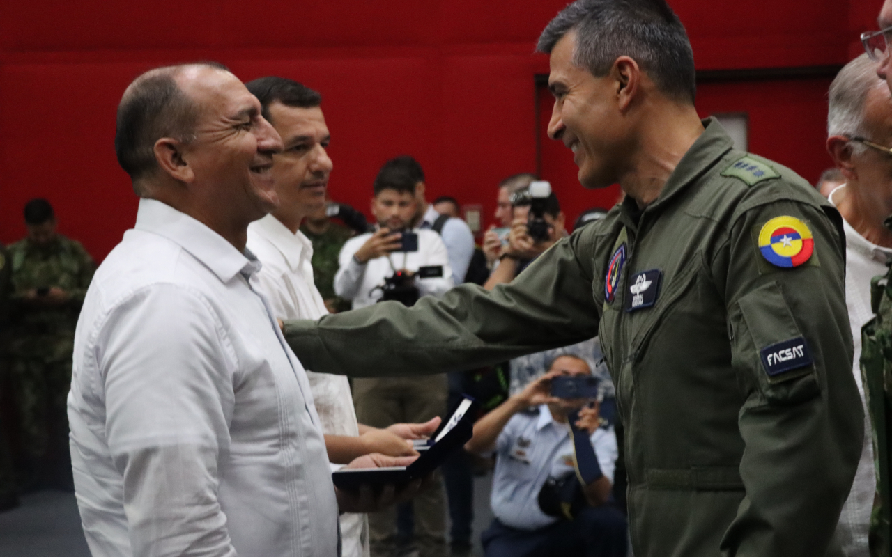 Fuerza Aeroespacial Colombiana, participó de la conmemoración del Día del Veterano en Neiva, Huila 