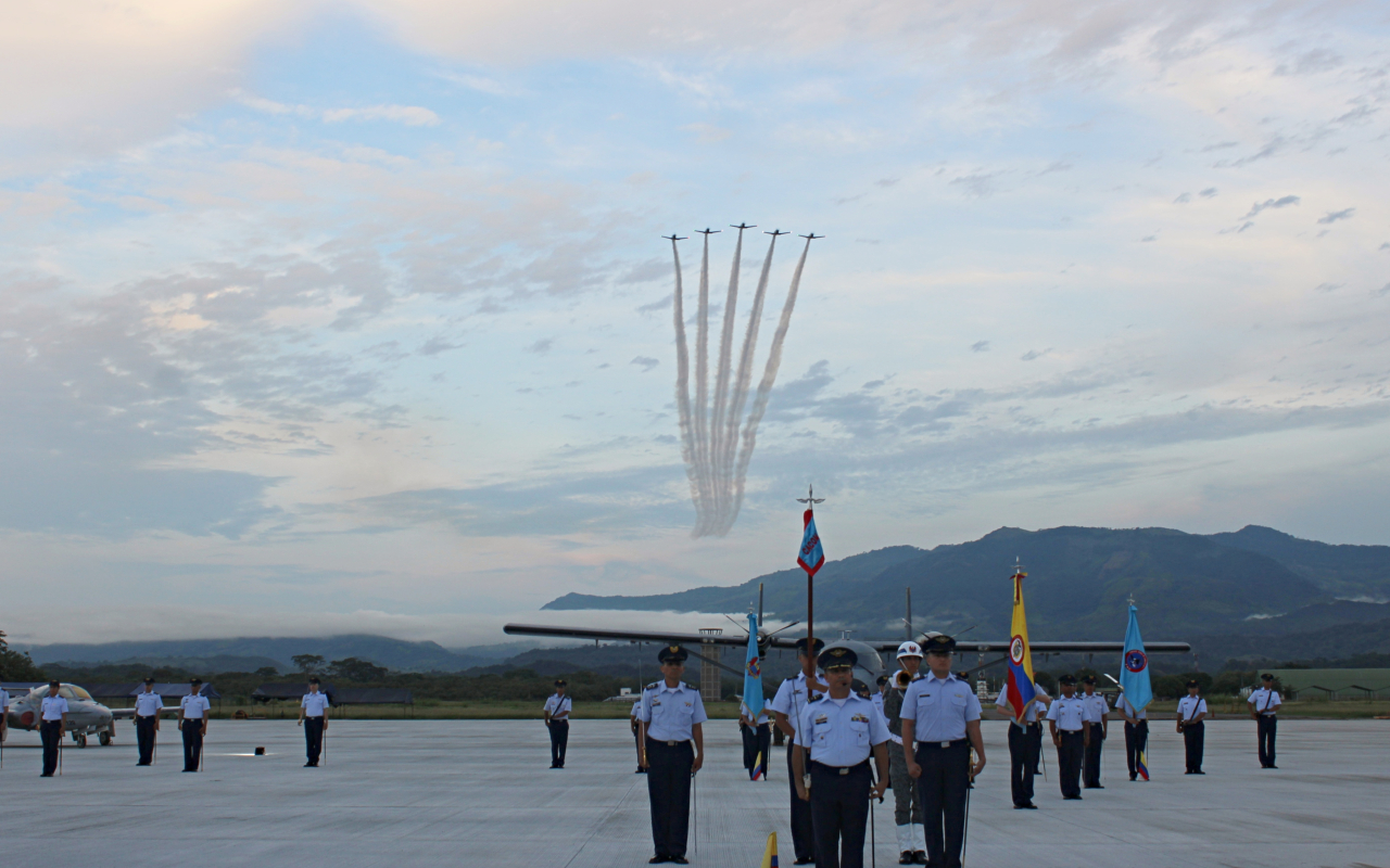 Los cielos de Puerto Salgar, se engalanan con imponente revista aérea para celebrar  los 90 años del Comando Aéreo de Combate No.1