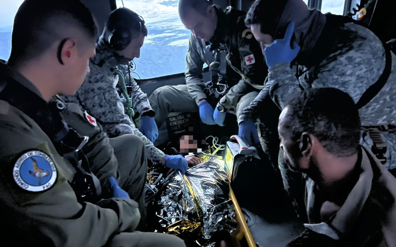 Menor de seis años mordida por serpiente, fue evacuada por su Fuerza Aeroespacial Colombiana
