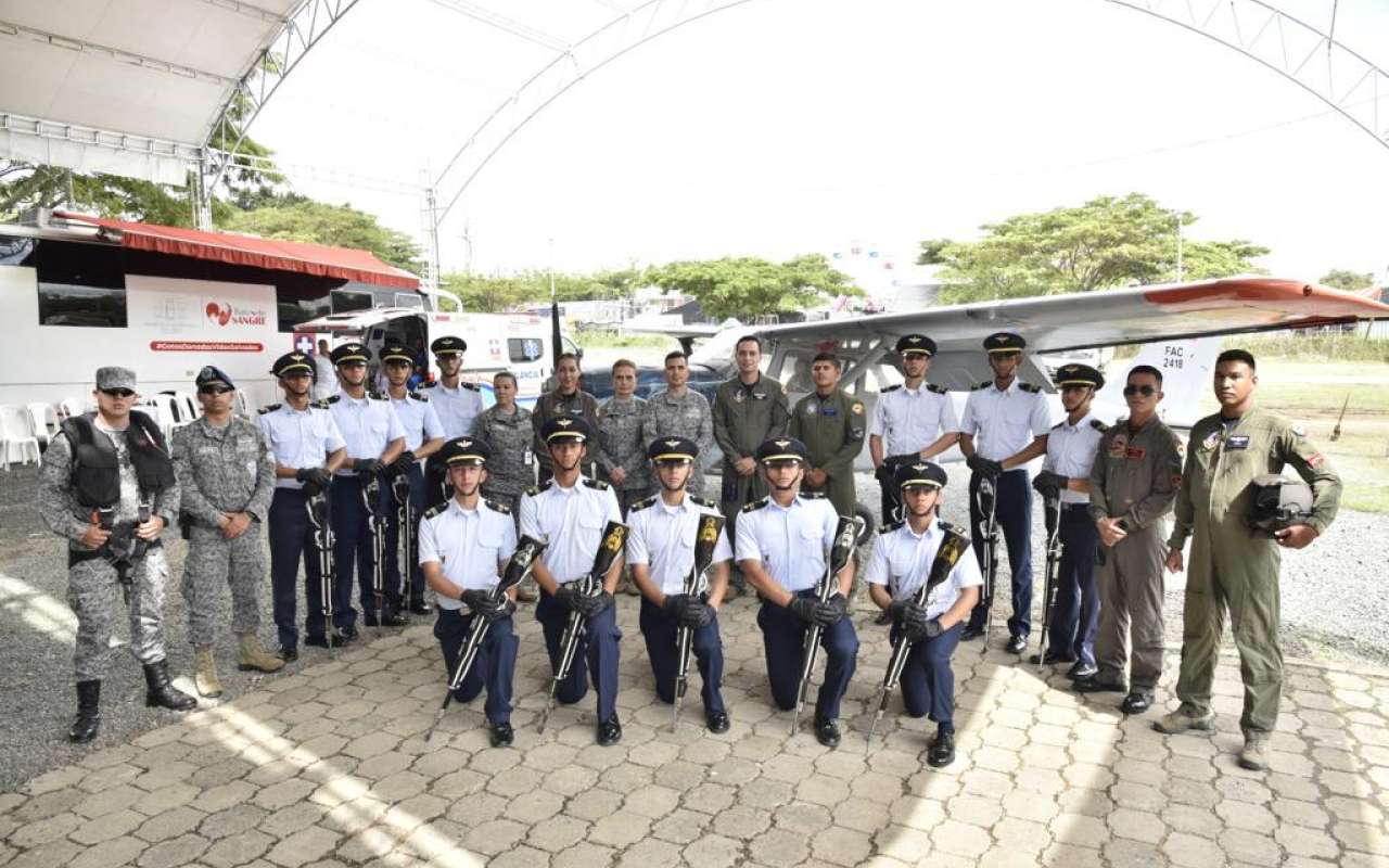 Fuerza Aeroespacial Colombiana presente en la gran Feria Nacional de Seguridad y Emprendimiento 