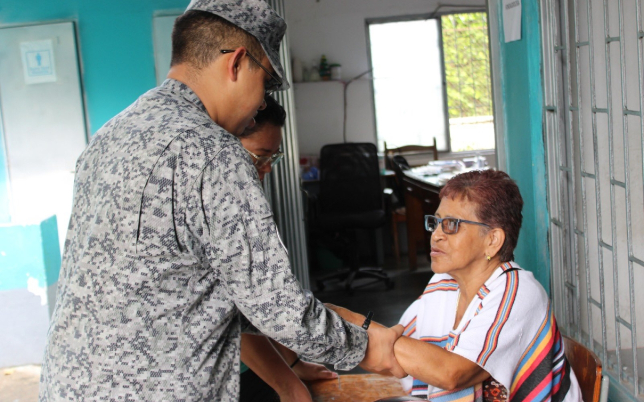 Con servicios de salud gratuitos más de 900 habitantes de Puerto Salgar, se beneficiaron en jornada de salud