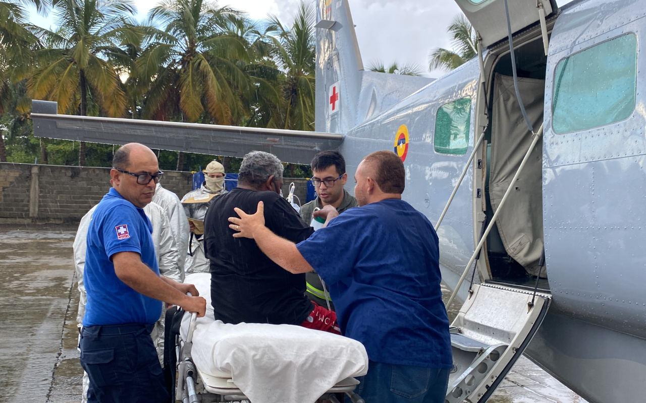 Residente de Providencia fue trasladado a San Andrés en una misión de traslado aeromédico