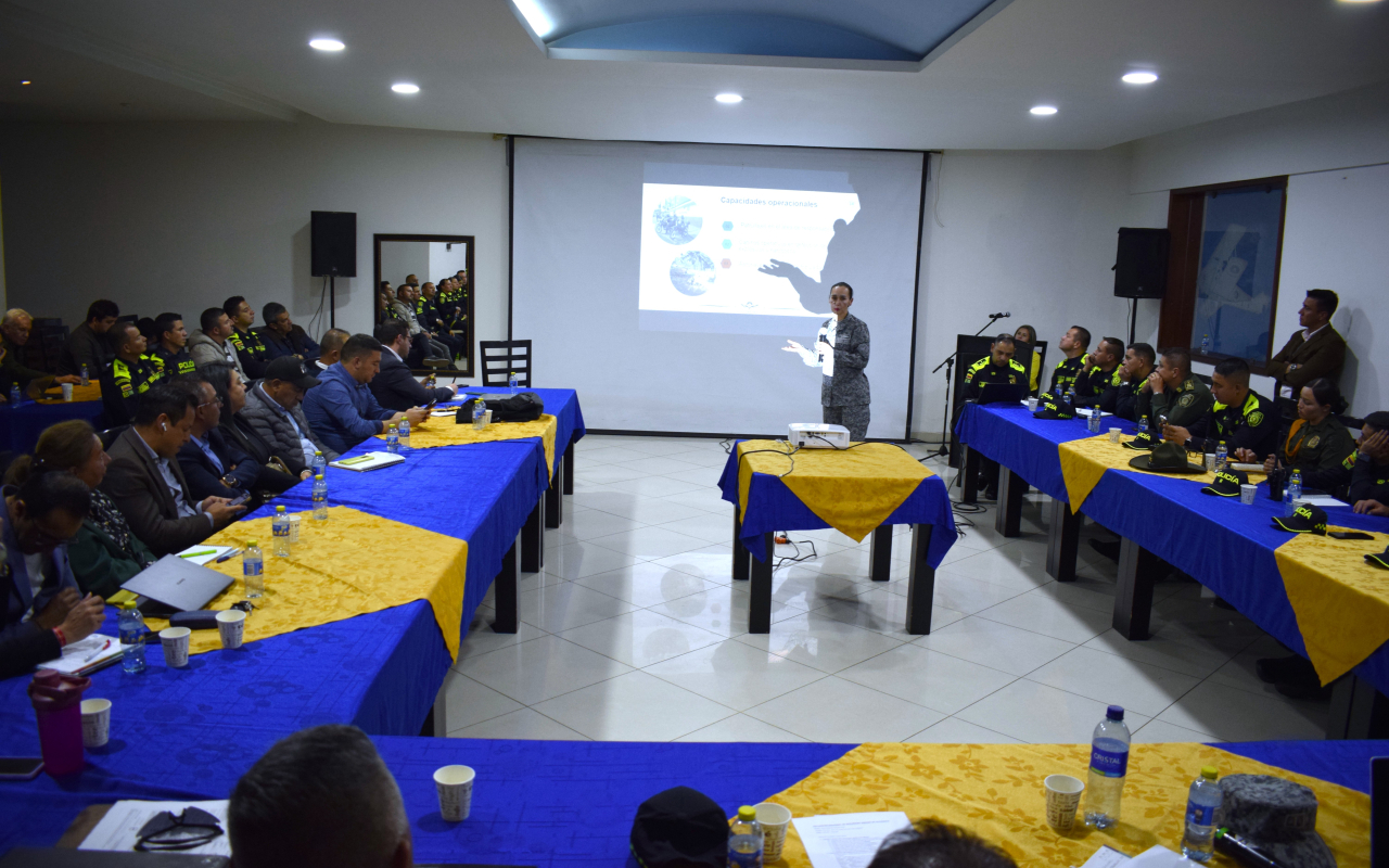 Primer encuentro regional de seguridad en Sabana de Occidente reunió a la Fuerza Pública y a los mandatarios locales electos