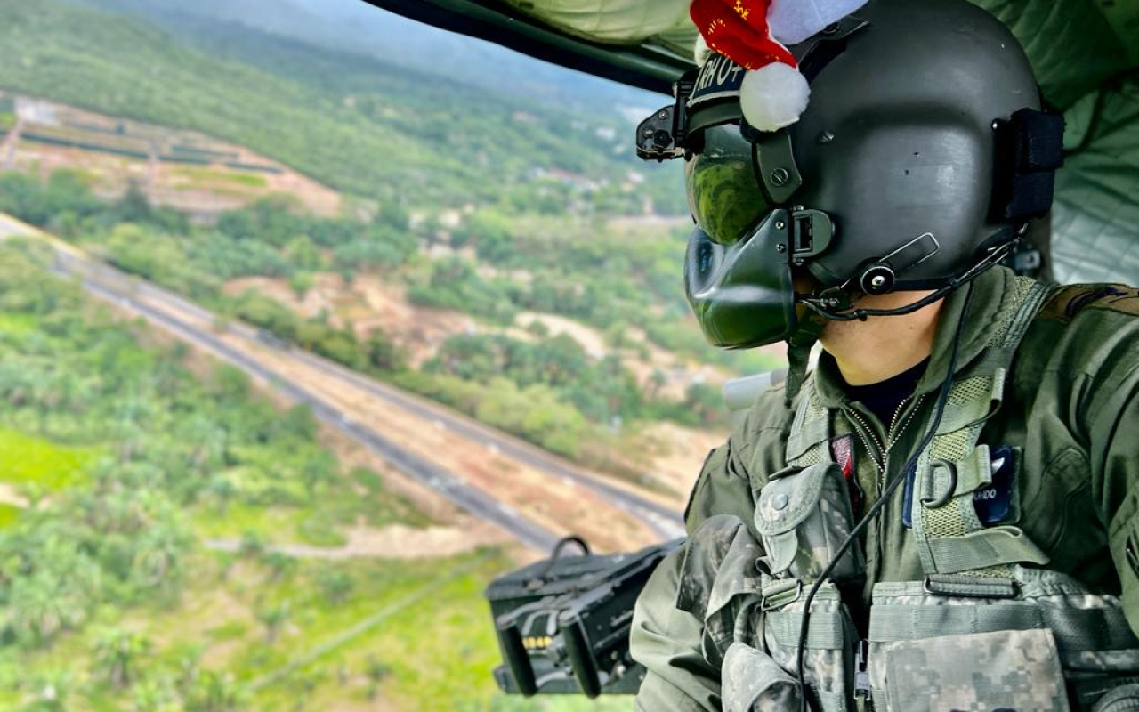 Con vigilancia aérea y terrestre se garantizan viajes navideños seguros, en el centro del país