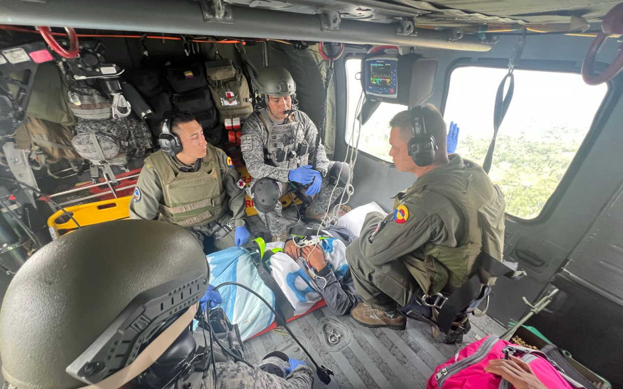 Hombre que requería atención médica especializada, fue evacuado por la Fuerza Aeroespacial Colombiana 