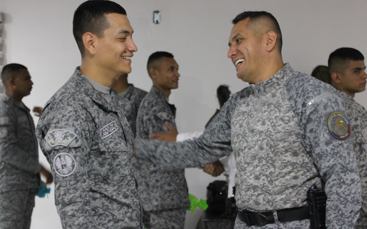 Soldados culminaron su servicio militar, destacándose en roles importantes para su Fuerza Aeroespacial Colombiana