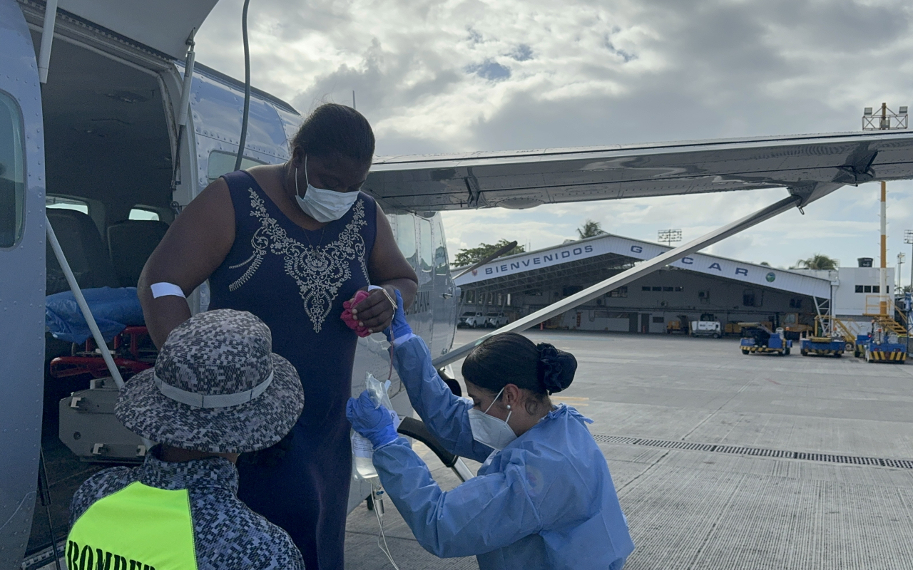 Mujer con problema pulmonar fue trasladada por su Fuerza Aeroespacial en el Archipielago de San Andrés