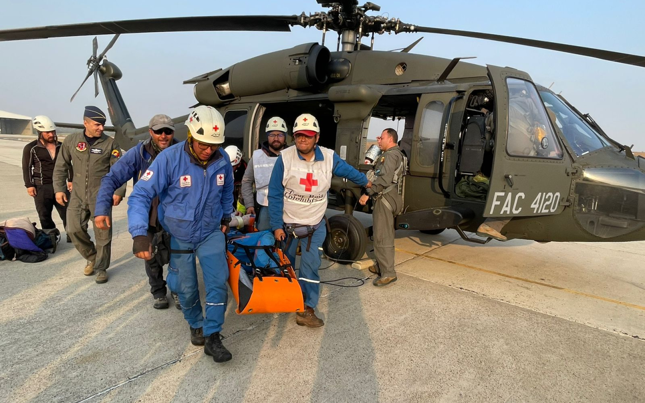Esfuerzos articulados entre organizaciones de socorro permitieron el rescate de parapentistas accidentados en la Sierra Nevada de Santa Marta
